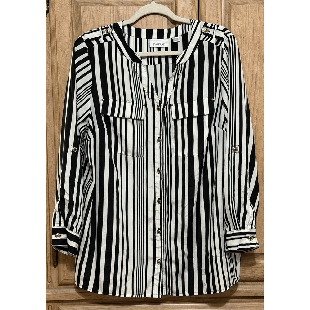 Avenue Striped Blouse Top Women's Size 14-16 Black 3/4 Sleeve Button Down V Neck